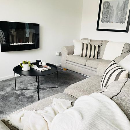 Home In Solihull - Near Nec, Bhx & Solihull Town Centre เบอร์มิงแฮม ภายนอก รูปภาพ